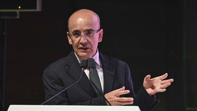 Hazine ve Maliye Bakanı Şimşek, sanayi üretim verilerini değerlendirdi