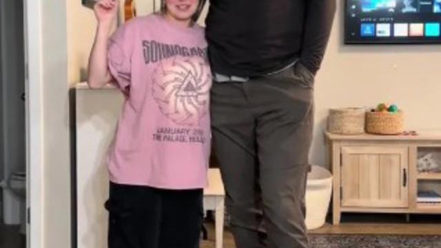 Bu sefer sosyal medyanın  konusu yaş değil boy farkı oldu! Herkes aynı uygunsuz soruyu soruyor