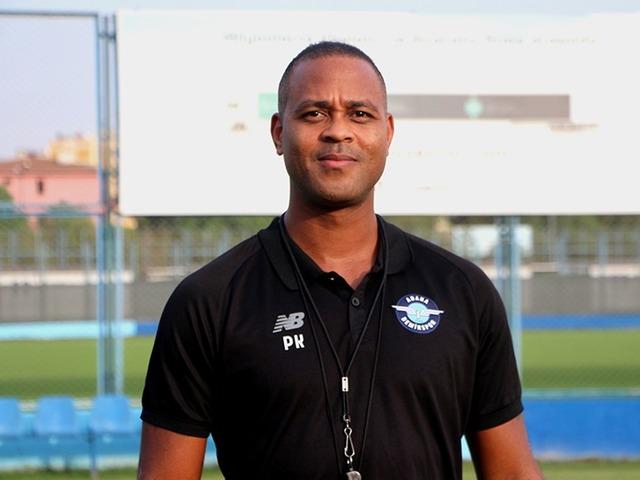 Patrick Kluivert, Endonezya Milli Futbol Takımı'nın başına geçti