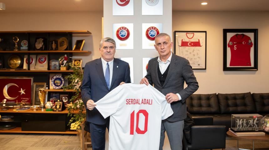 Beşiktaş Başkanı Serdal Adalı'dan TFF Başkanı Hacıosmanoğlu'na ziyaret