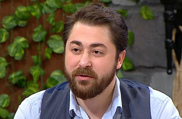 Survivor Semih Öztürk yarı çıplak vücuduyla eski ve yeni halini gösterdi! Kimse beğenmedi...