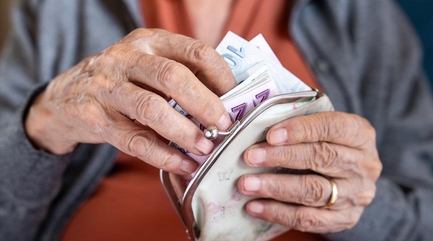 Devletin kasasına 50 milyar lira fazla girecek: Yüz binlerce kişi mağdur! 4 Ekim 2000 öncesinde sigortası olanlar dikkat... Yeni düzenleme için kapı çalındı
