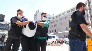 Oyun kıyafeti giyerek 5 kişiyi bıçaklamıştı! Korkunç detaylar: Teröristleri 'Aziz' olarak nitelemiş...