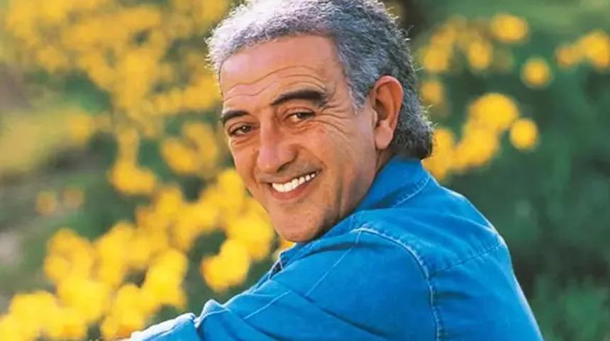 Usta sanatçı Edip Akbayram hastaneye kaldırıldı: Entübe edildi