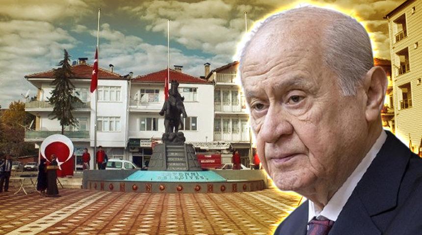 Zafer Partili Tefenni  Belediyesi Devlet Bahçeli'nin adını sildi