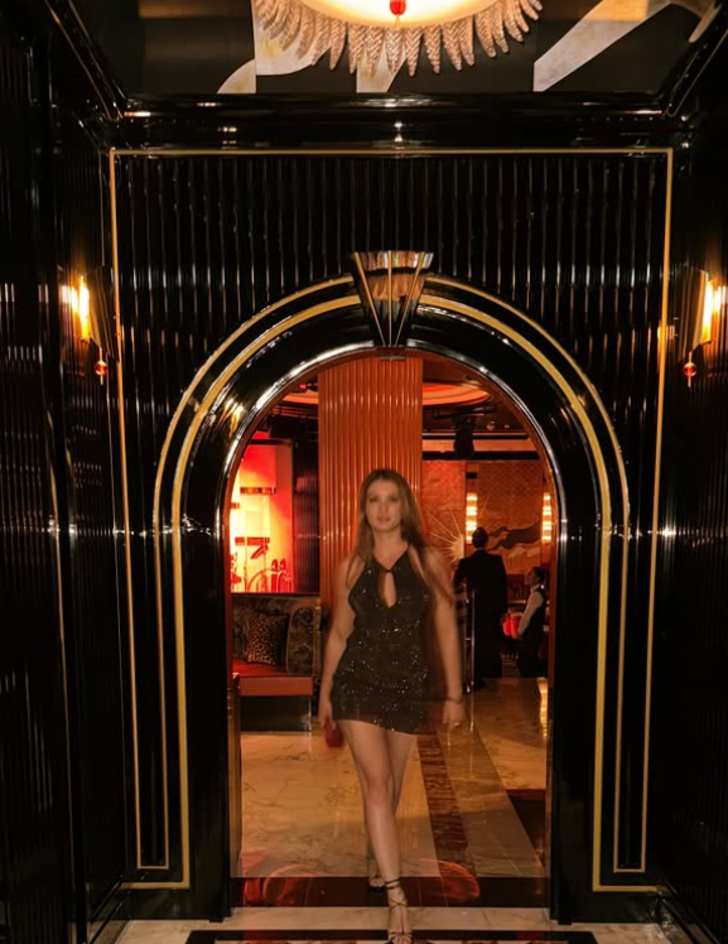 Burcu Özberk Dubai tatilinden pozlarını paylaştı herkes hayran kaldı! 'Türkiye'nin en güzel kadını...' G1