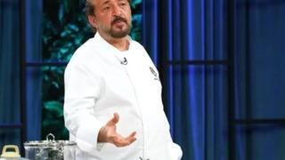 MasterChef jürisi Mehmet Yalçınkaya'nın oğlu da şef çıktı! Görenler çok şaşırdı! ''Babasının kopyası''