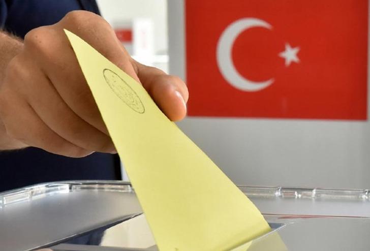 'Yılın ilk anketi' diyerek duyurdular! CHP ile AK Parti oy oranlarında dikkat çeken değişim... Birinin oyları arttı, diğerinin düştü G2