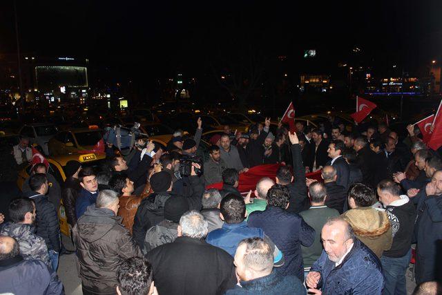 Taksicilerden Zeytin Dalı Harekatı'na destek için kan bağışı