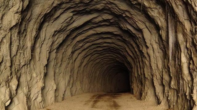 Korku filmlerini aratmıyor! Bu tünelden geçen herkesin tüyleri diken diken oluyor