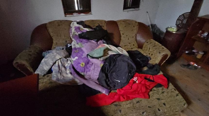 Silahlı kuyumcu soygunu! Film izleyip, soyguna kalkışmışlar... Yakalanmaları ise 15 saat sürdü