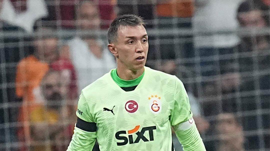 fernando-muslera-galatasaray-2024-2025-1726470598-148062