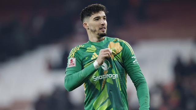 İngiliz medyası, milli kaleci Altay Bayındır'ı maçın kahramanı seçti