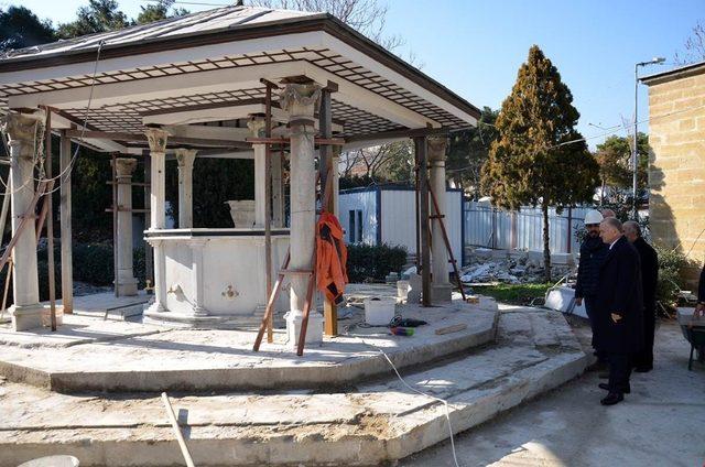Vali Ceylan restorasyonu devam Rüstem Paşa Camisini inceledi