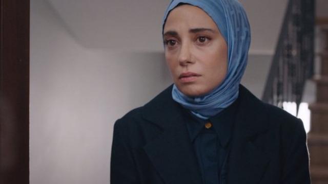 Kızılcık Şerbeti'nin Nursema'sı Ceren Karakoç'un roman dansı gündem oldu! Göbek attı kıvrak hallerine yorum yağdı...