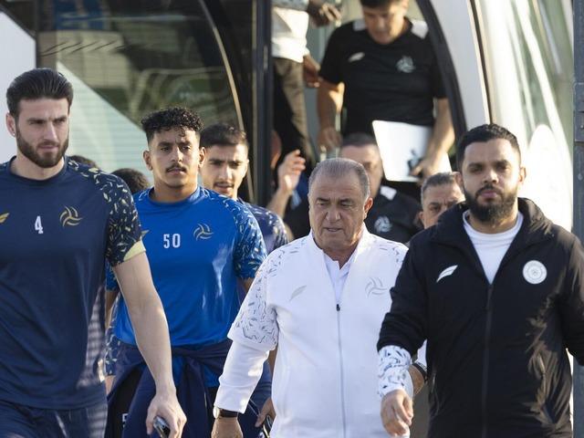 Al-Shabab'ı çalıştıran Fatih Terim daha ikinci maça çıkmadan ayrılığı açıkladı!