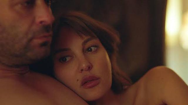 Uzak Şehir son bölüm yine alev alevdi! Cihan ve Mine'nin diyaloğu gündemde: Yatağındaki kadın benim...