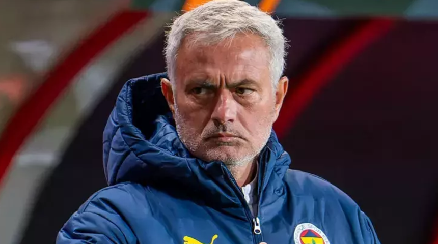 Premier Lig'den gelen haber planları altüst etti! Fenerbahçe’ye transferde son dakika pürüzü!