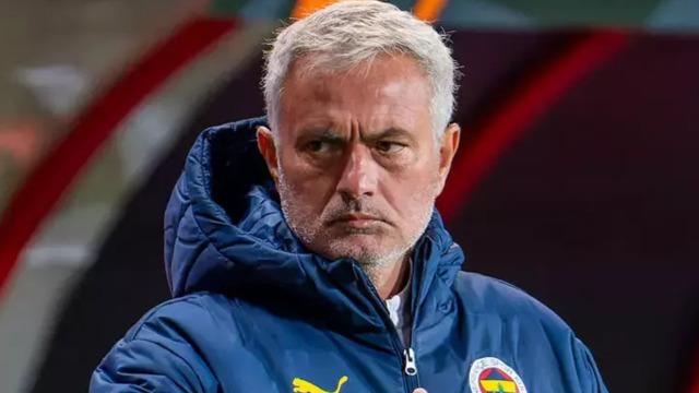 Premier Lig'den gelen haber planları altüst etti! Fenerbahçe’ye transferde son dakika pürüzü!