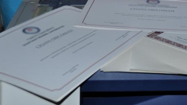 Fatih Sayan'ın eğitim geçmişi tartışma yarattı: Sahte diploma iddiaları gölgesinde CV'si gündemde