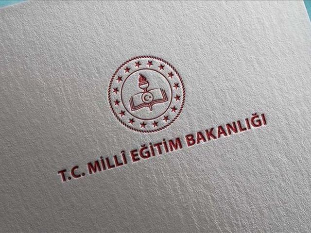 Milli Eğitim Bakanı Yusuf Tekin a&ccedil;ıkladı: Cuma g&uuml;n&uuml; okullar tatil