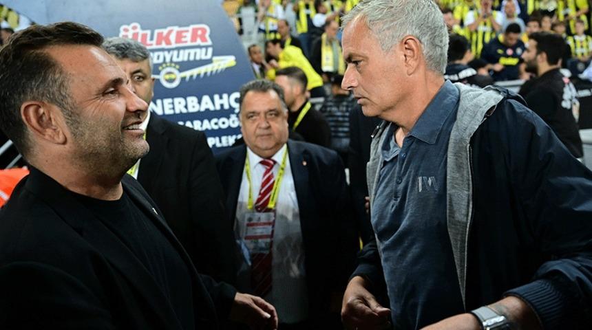 Fenerbahçe, Galatasaray'ın eski golcüsünün peşinde! Ezeli rakipler bu kez Cedric Bakambu için rakip oldular