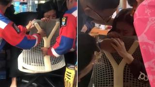 Burnundaki piercing sandalyeye sıkıştı! Kimse çıkartamayınca yardımına itfaiye ekipleri koştu... Sosyal medyada gündem yarattı