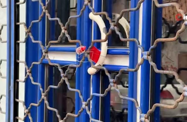 Lokanta gibi duruyordu, Kimse şüphelenmedi! Yabancılar da geliyormuş: Şişesini 30 TL'den satmışlar