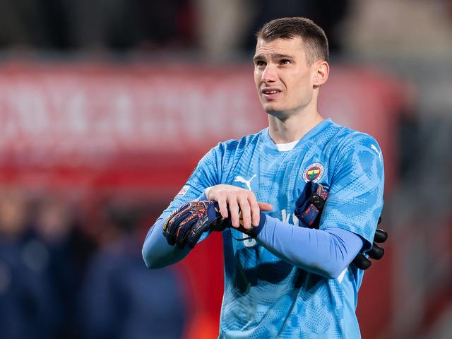 Fenerbahçe'ye Livakovic darbesi! Sağ arka adalesinde yırtık tespit edildi...