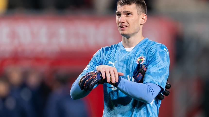 Fenerbahçe'ye Livakovic darbesi! Sağ arka adalesinde yırtık tespit edildi...