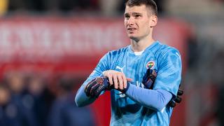 Fenerbahçe'ye Livakovic darbesi! Sağ arka adalesinde yırtık tespit edildi...