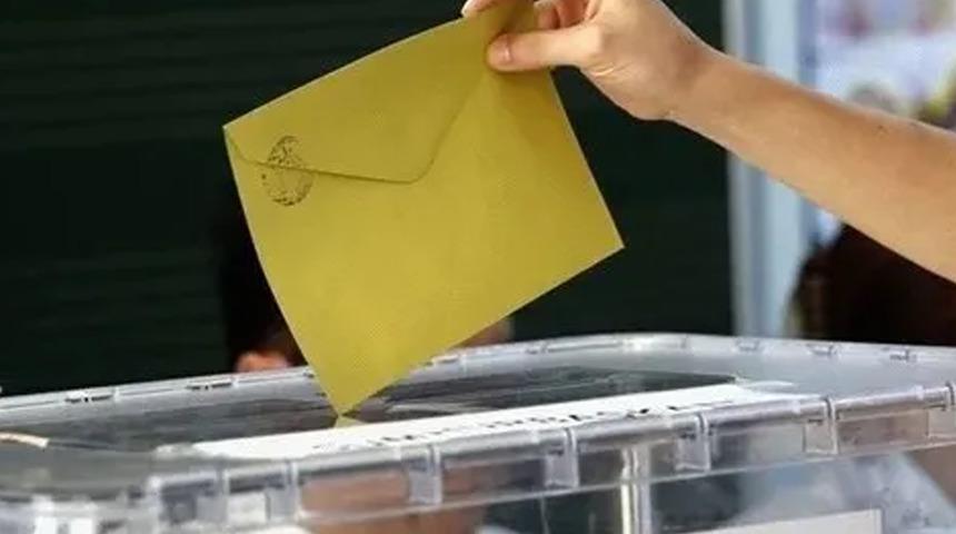 Anket yayınlandı; gençlerin oy tercihleri ortaya çıktı! CHP birinci parti oldu, Zafer Partisi üçüncü sıraya yükseldi... MHP baraj altında kaldı