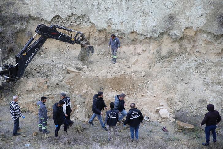 Anne doğurup poşete koymuş baba ise gömmüş... Aile sağlığı merkezinin bir telefonu her şeyi ele verdi! G4
