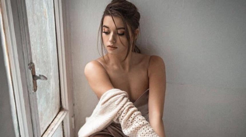 Kazancıyla gündemdeydi! Yalı Çapkını'nın Seyran'ı Afra Saraçoğlu son pozlarıyla sosyal medyayı salladı! Beğeni butonu çöktü 