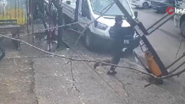 Transpaletin altından çıkan gerçek: Üstüne transpalet düşen stajyer çocuk isyan etti “görevim bu değildi”