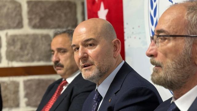 Soylu'dan dikkat çeken çıkış: "Öcalan'ın yanına bir telefon, bir de avukat verin. Terör örgütünün nasıl hizaya gireceğini görürsünüz"