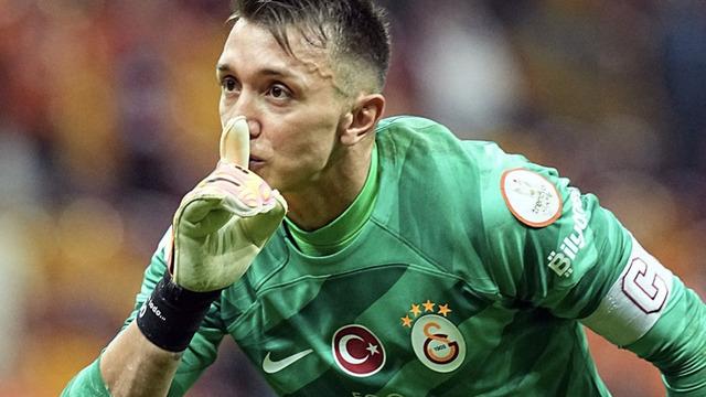 Fernando Muslera, Galatasaray formasıyla 'kırılamaz' denilen rekoru kırdı