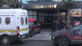 Ataşehir'deki otelde yangın! Dumanlar her yeri sardı, mahsur kalanlar oldu: 3 kişi hayatını kaybetti