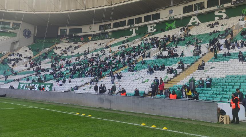 Bursaspor'da taraftarlar maçları tel örgüsüz izleyecek