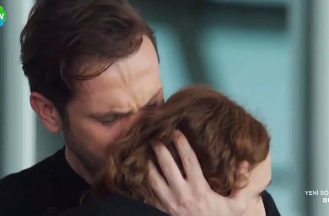 Ahsen Eroğlu Deha'dan ayrıldı mı? Esme &ouml;ld&uuml; m&uuml;? Deha son b&ouml;l&uuml;m seyirciyi &ccedil;ok &uuml;zd&uuml;