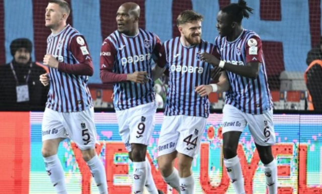 Trabzonspor Sivasspor karşısında hata yapmadı! Rakibini 4-0 mağlup etti