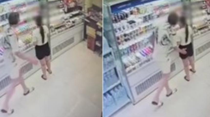 Süpermarkette taciz anları anbean güvenlik kamerasında! Sessizce yaklaşıp kalçasına dokundu... "Bunu defalarca yaptım"