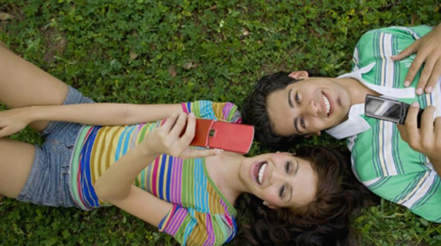 Fl&ouml;rt D&ouml;neminde Mesajlaşmanın İncelikleri