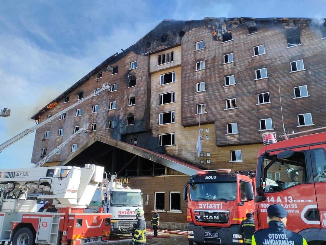 BOLU-KARTALKAYA’DA-OTEL-YANGINI-66-OLU_526828_155957