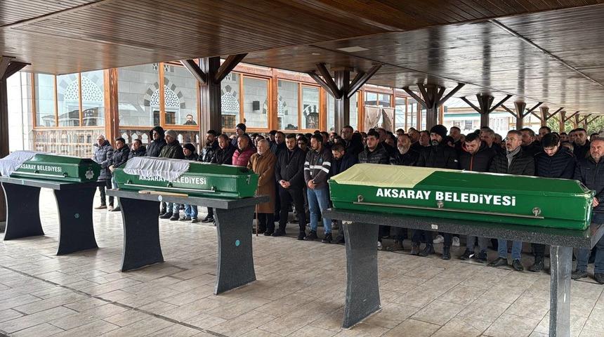 Aksaray'daki evde çıkan yangında yaşamını yitiren çocuğun cenazesi toprağa verildi