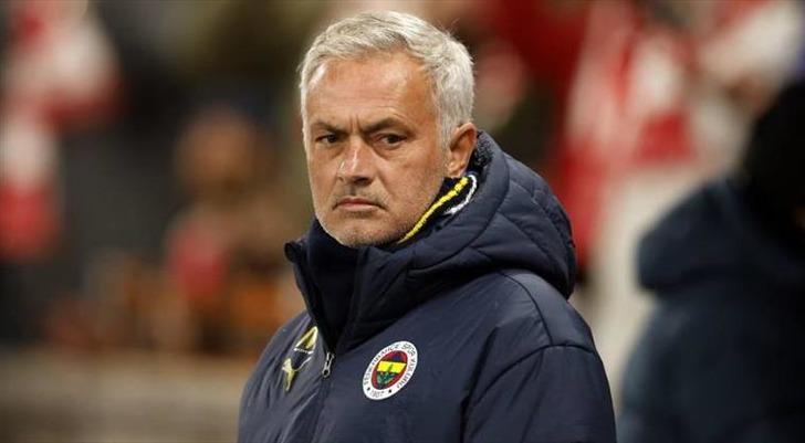 Benfica maçı öncesi açıkladı! Jose Mourinho'dan canlı yayında Kerem Aktürkoğlu sözleri G4