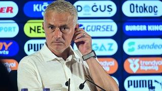 Mourinho Lyon maçı öncesi düzenlenen basın toplantısında Okan Buruk'a yanıt verdi