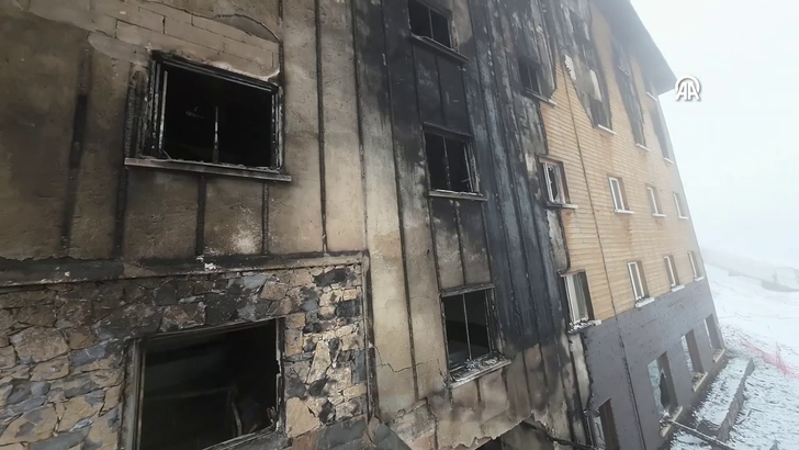 Herkesin dilindeki yangın merdiveni ilk kez görüntülendi; Grand Kartal Otel'in son hali içinizi karartacak G1