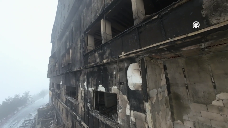 Herkesin dilindeki yangın merdiveni ilk kez görüntülendi; Grand Kartal Otel'in son hali içinizi karartacak G2