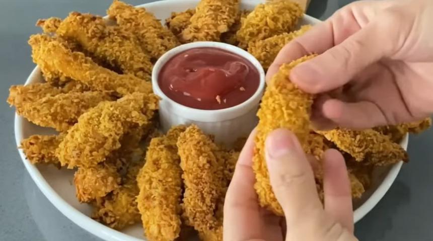 Yağ çekmeyen çıtır tavuk tarifi: Kızarmış tavuk kalamar nasıl yapılır? İşte malzemeleri...